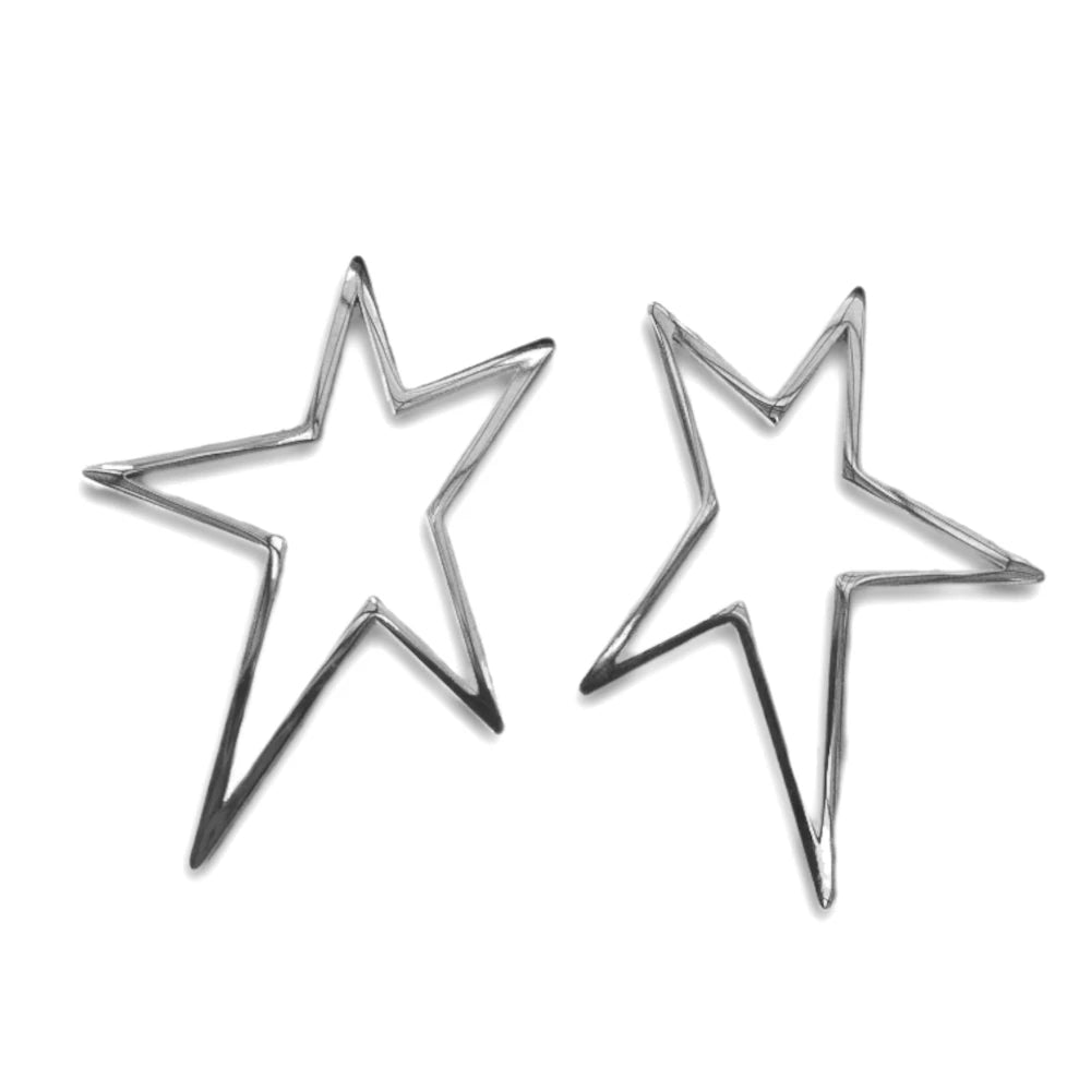 pendientes en forma de estrella alargada, de color plateados