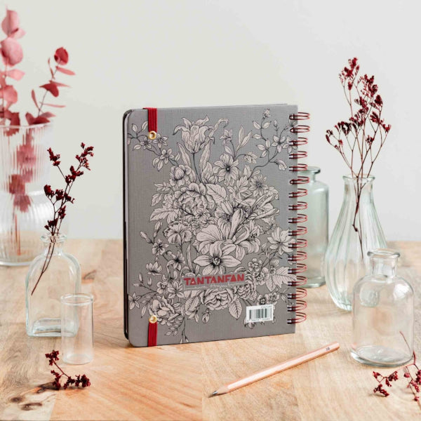 Contraportada de la agenda 2024 ilustrada por Laura Agustí con muchas flores y plantas