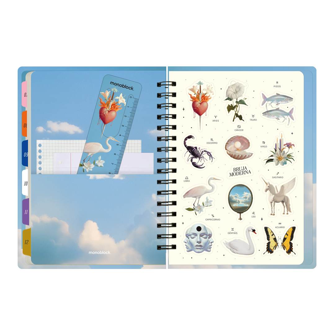 Bolsillo trasero y stickers de la agenda 2026 de la Bruja Moderna con formato semanal