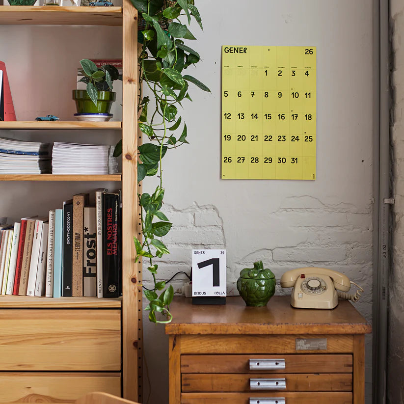 Calendari de paret 2026 groc de Colla Paper