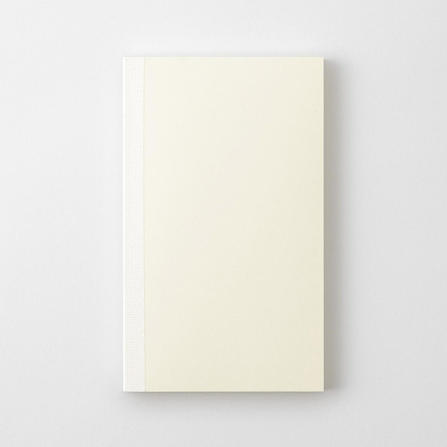 Libreta tamaño B6 con trama de puntos de la marca japonesa MD Products de Midori