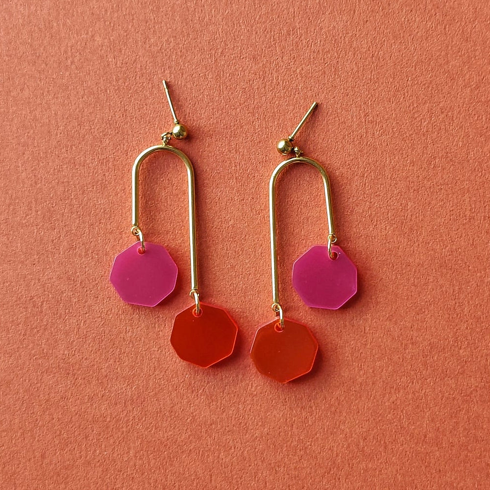 Pendientes de metal y metacrilato, con aro y octógonos rosa y naranja
