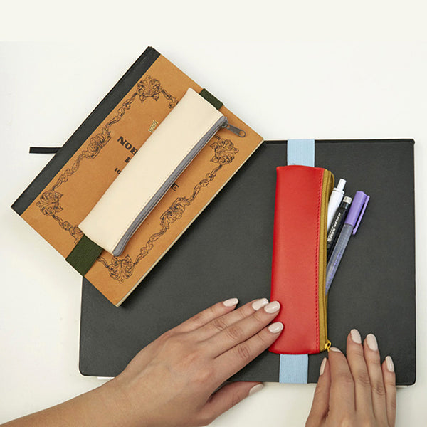 libreta A4 y A5 con los estuches con banda elástica trasera