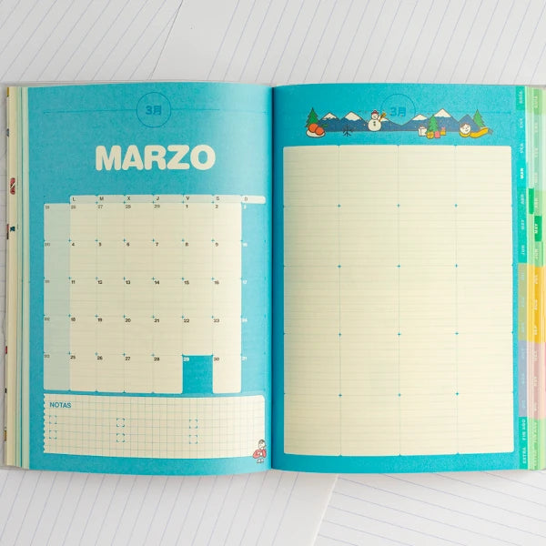Interior a color del kakebo con calendario de marzo y espacio para notas