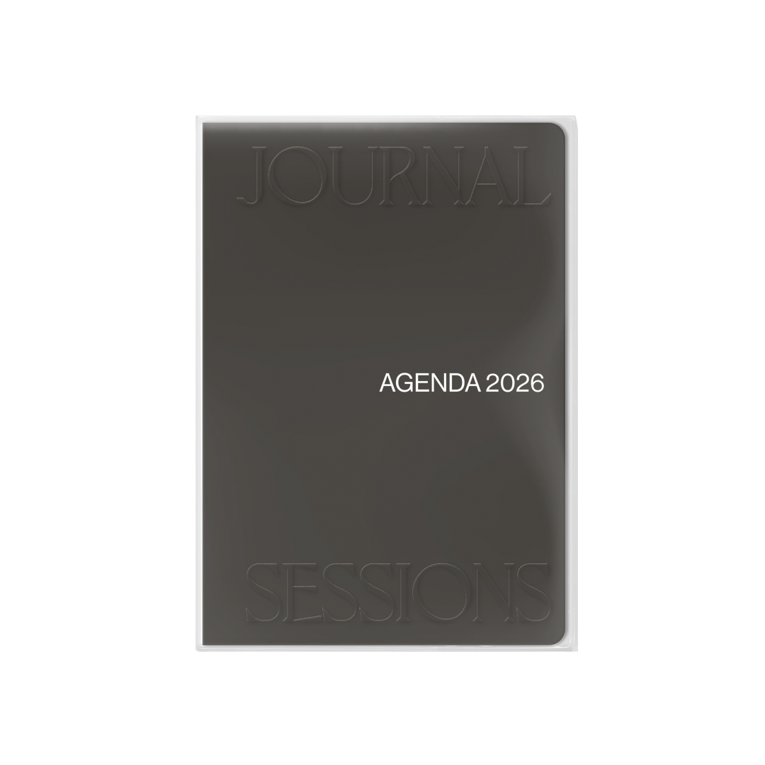 Portada lisa negra con funda de plástico de la agenda Journal Sessions 2026