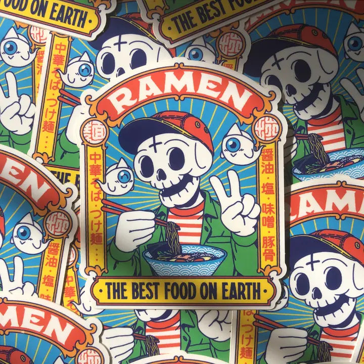 Pegatina de vinilo con un esqueleto comiendo ramen y el texto Ramen The best food on earth