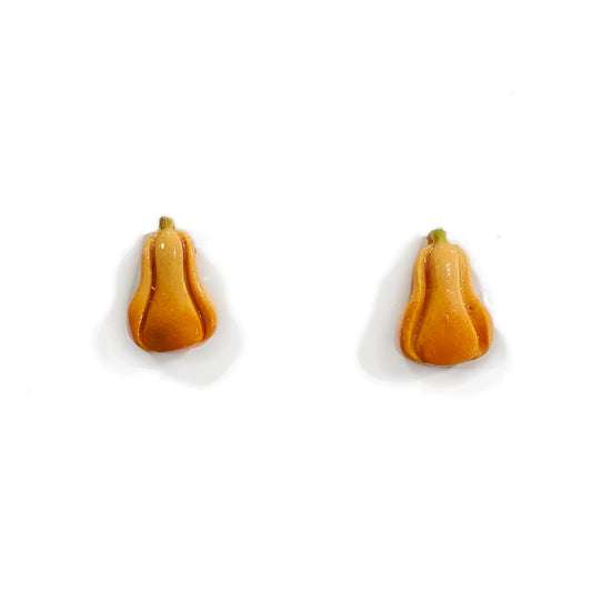 Pendientes hechos a mano de Natsuokamu en forma de calabaza de cacahuete naranjas.