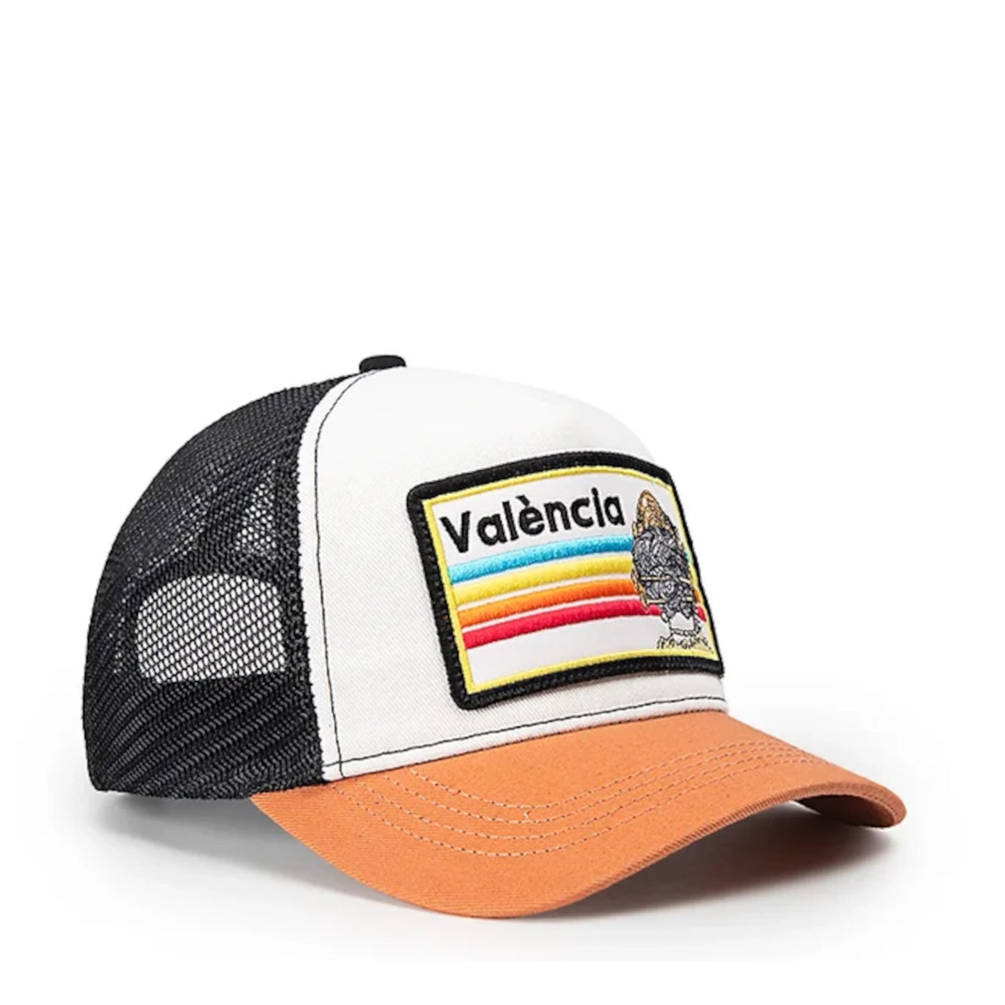 foto de medio lado de la gorra de valencia con una fallera