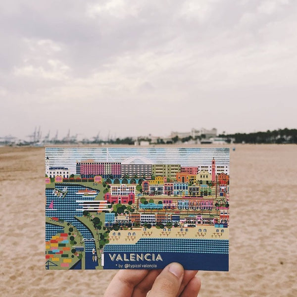 Postal en los Poblados Marítimos ideal para regalar como souvenir si vienes de turismo a la playa de la Malvarrosa en Valencia