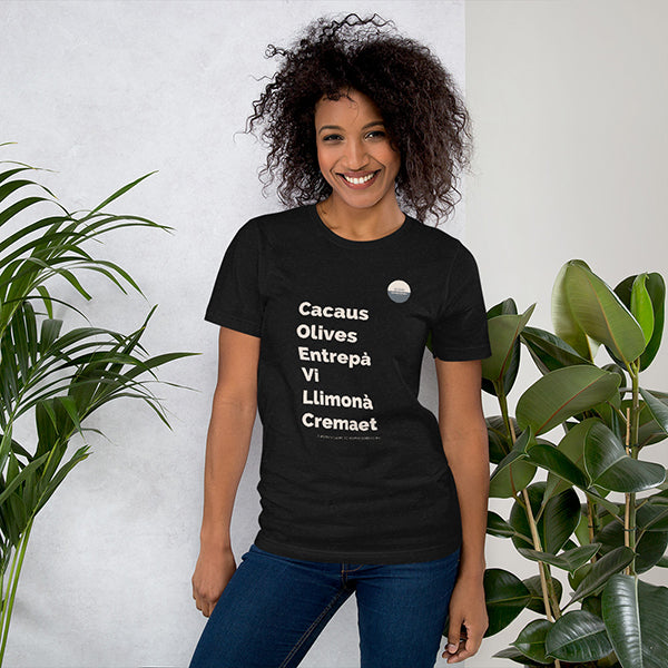 Chica con la camiseta negra unisex Esmorzaret