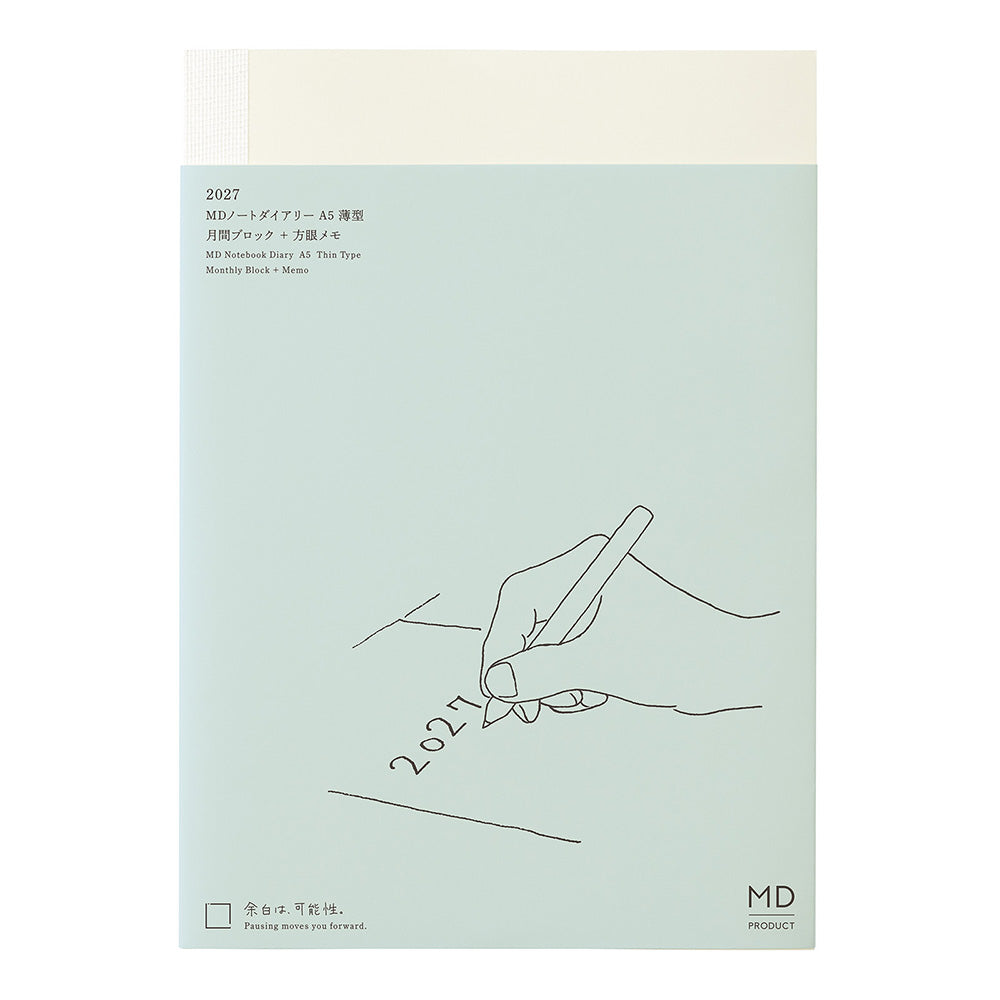 Agenda Midori MD 2027 A5 extra fina con cubierta en verde menta y ilustración minimalista de una mano escribiendo