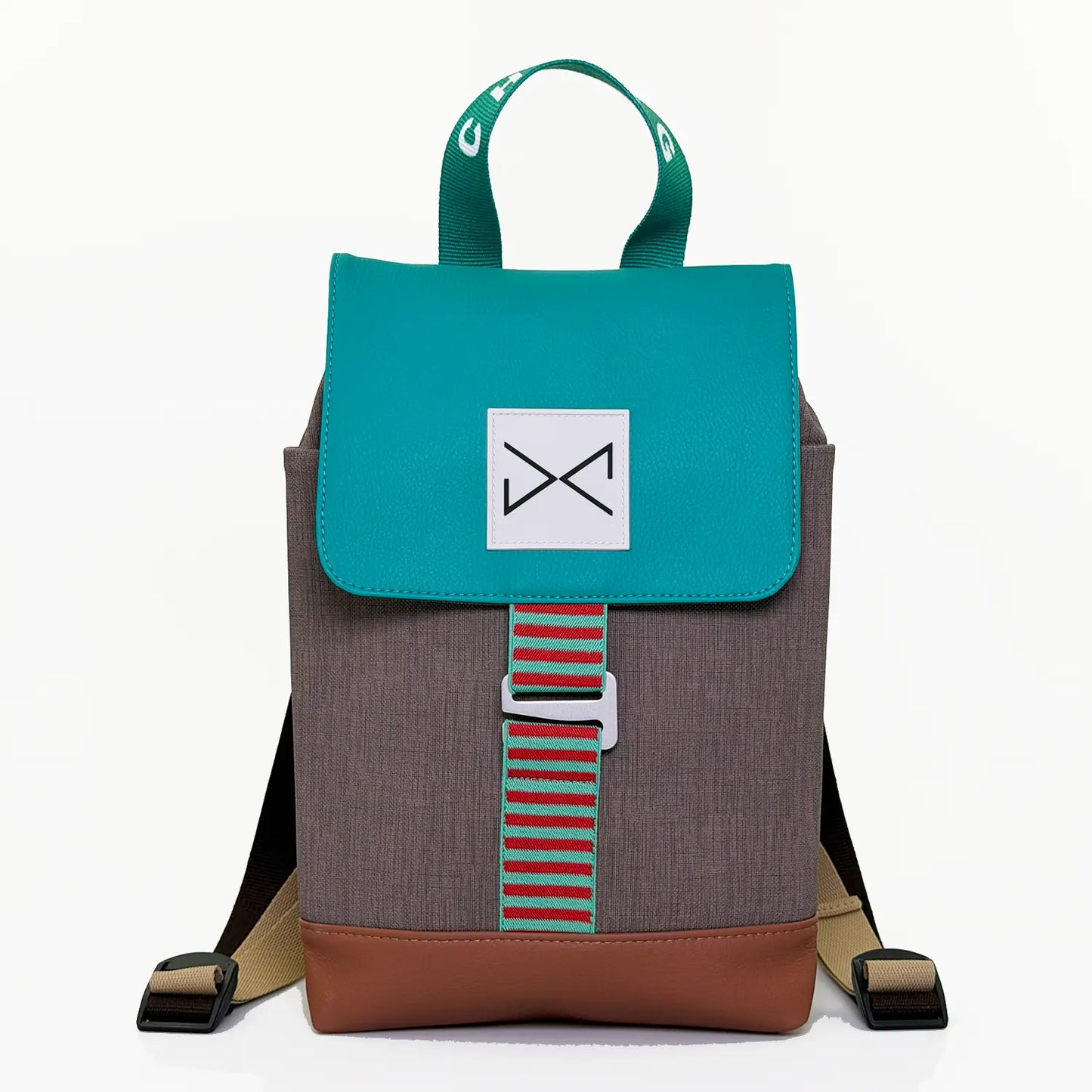 mochila de daniel chong the hook mini en color tierra con la base marrón y a solapa y el asa en color turquesa