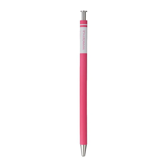 Bolígrafo de gel hecho de madera en color rosa de la firma de papelería japonesa Marks