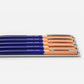 Detalle de los bolígrafo de diseño de colores azul cobalto y rosa salmón de los diseñadores Papier Tigre de París