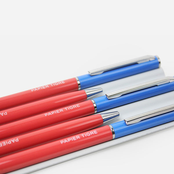 Bolígrafos de diseño de colores azul y rojo de Papier Tigre de París