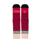 Calcetines rojos y negros de la marca UO con el mensaje: Palestina de la cabeza a los pies.  