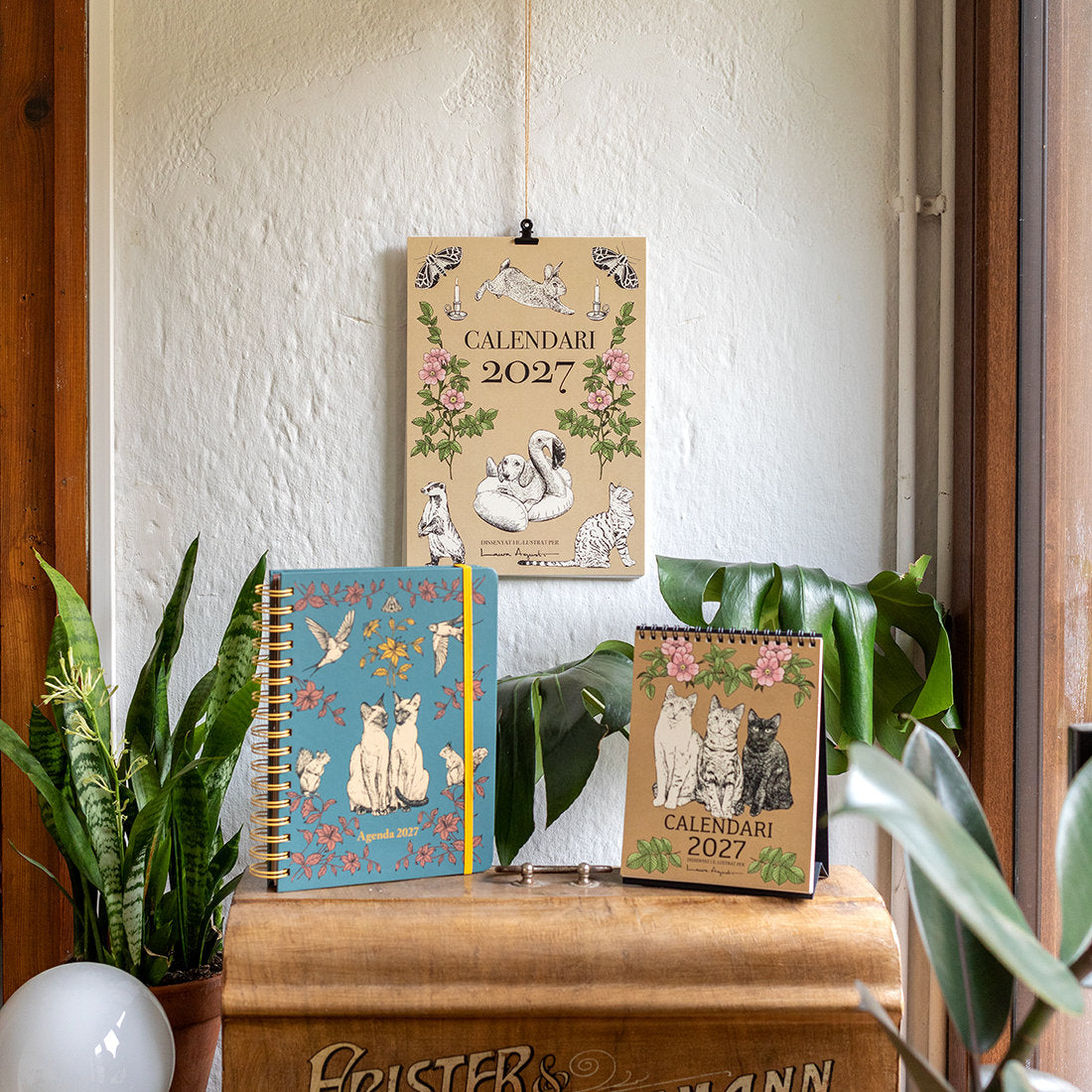 Agenda y calendarios de pared y de mesa 2027 ilustrados por Laura Agustí con animales
