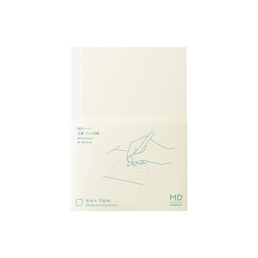 Libreta tamaño A6 con trama de puntos de la marca japonesa MD Products de Midori