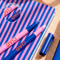 detalle de la punta de los bolis rosa y azul de CIAO