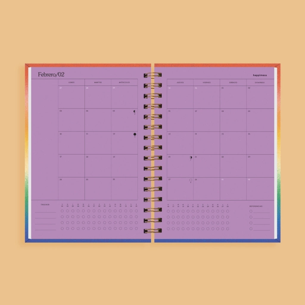 Calendario mensual de la Agenda 2025 Happimess Primavera con portada a franjas de colores y organización a semana vista