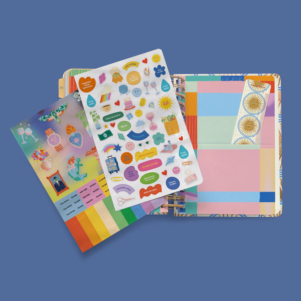 Agenda diaria 2027 Sol de mayo Happimess con hoja de pegatinas incluida y páginas de notas en cuadrícula de colores pastel