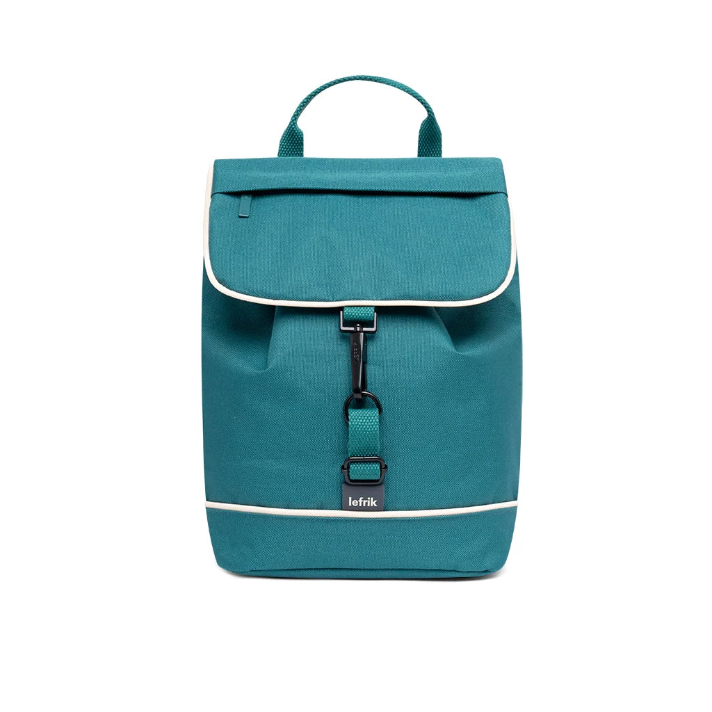Mochila Kaut mini de Lefrik color turquesa con rebordes blancos impermeable y 100% reciclada