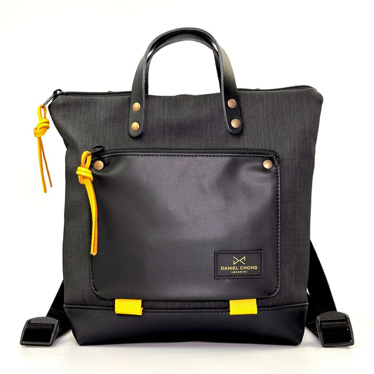 Mochila impermeable mini negra cuadrada de Daniel Chong
