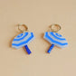 pendientes de metacrilato con forma de sombrilla de playa a rayas azules