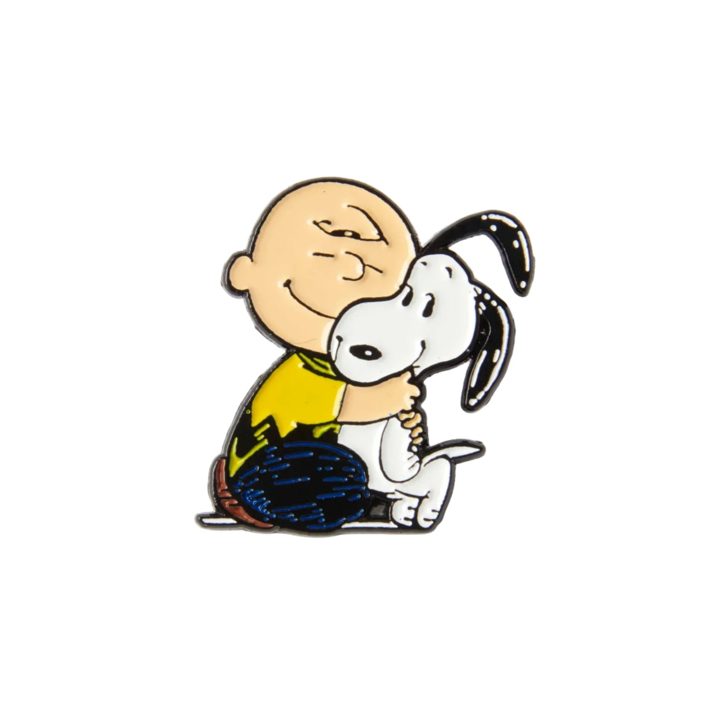 Pin de metal de Carlitos abrazando a Snoopy