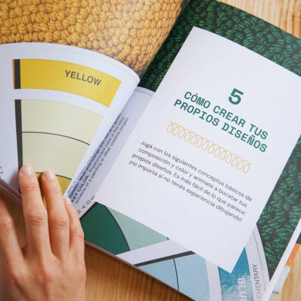 Páginas interiores del libro Punch Needle para aprender esta técnica de bordado con portadilla sobre cómo crear tus propios diseños