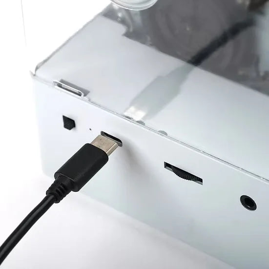 Conexión USB-C del reproductor de cintas de cassette, altavoz bluetooth y cinta transmisora de Ninm Lab