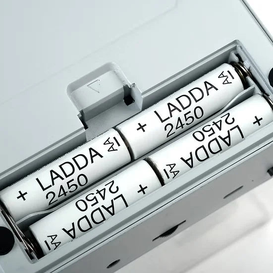 Compartimento para pilas del reproductor de cintas de cassette, altavoz bluetooth y cinta transmisora de Ninm Lab