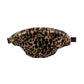 Riñonera con tejido de peluche y estampado animal print de leopardo de la marca francesa Hindbag
