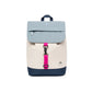 Mini mochila reciclada de la marca lefrik en azules y beige con correa de cierre rosa fucsia