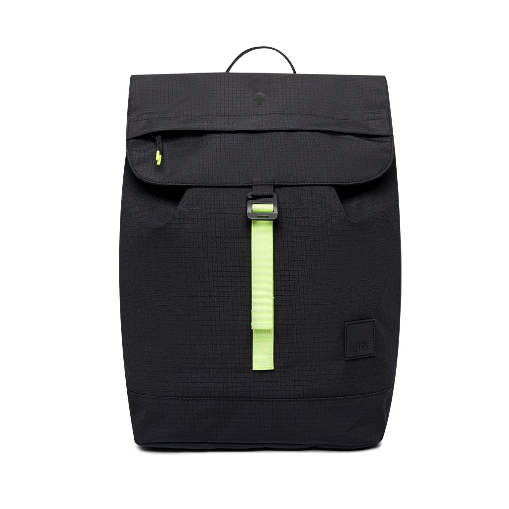 Mochila grande de tejido ripstop negra ligera, reciclada e impermeable de Lefrik