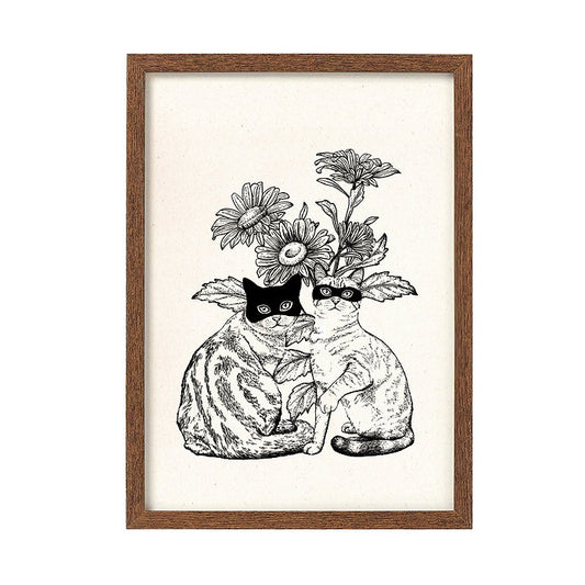 Lámina en blanco y negro de Laura Agustí de dos gatos enmascarados con flores detrás de ellos. 