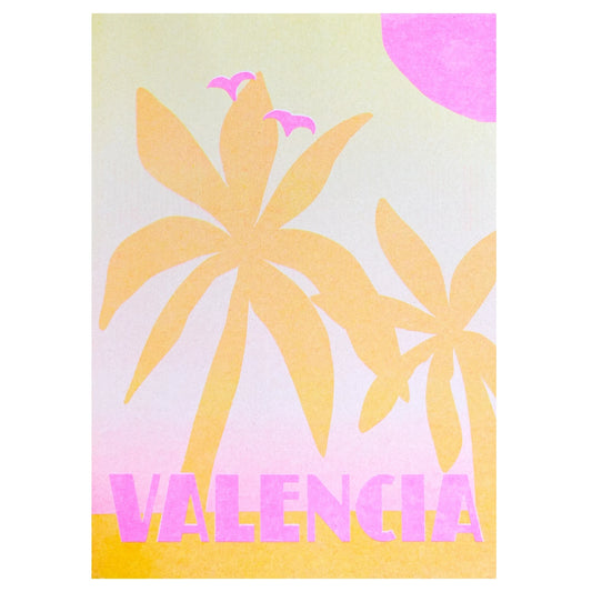 Risografía en naranjas y rosas con palmeras y el texto Valencia