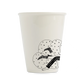 Detalle del vaso de cerámica Cancelling Plans Club de Helen B con ilustración de una pareja hetero durmiendo en un sofá mullido de puntitos