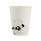 Detalle del vaso de cerámica Cancelling Plans Club de Helen B con ilustración de una pareja hetero durmiendo en un sofá mullido de puntitos