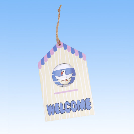 Tarjeta "Welcome" de Miss Feathers, vista frontal con su ilustración