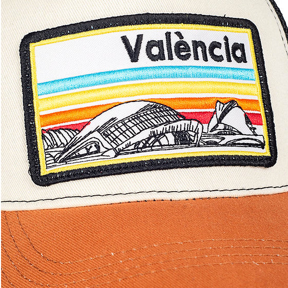 Gorra València Blanca y Naranja con ilustración bordada de la ciudad de las artes y de las ciencias