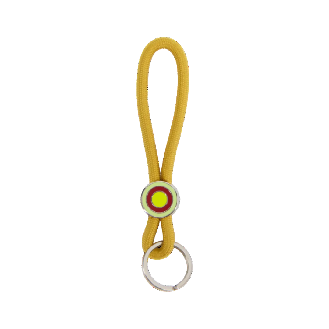 llavero colgante de cuerda amarillo mostaza para el móvil o las llaves con anilla plateada y un enganche con círculos de colores