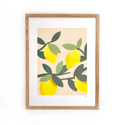 Risografía de limones de Elisa Talens en marco de madera