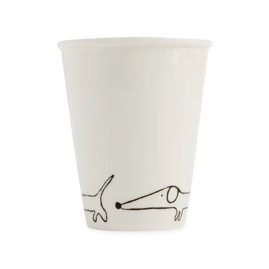 taza de porcelana con el dibujo de un perro salchicha rodeando la taza en línea negra
