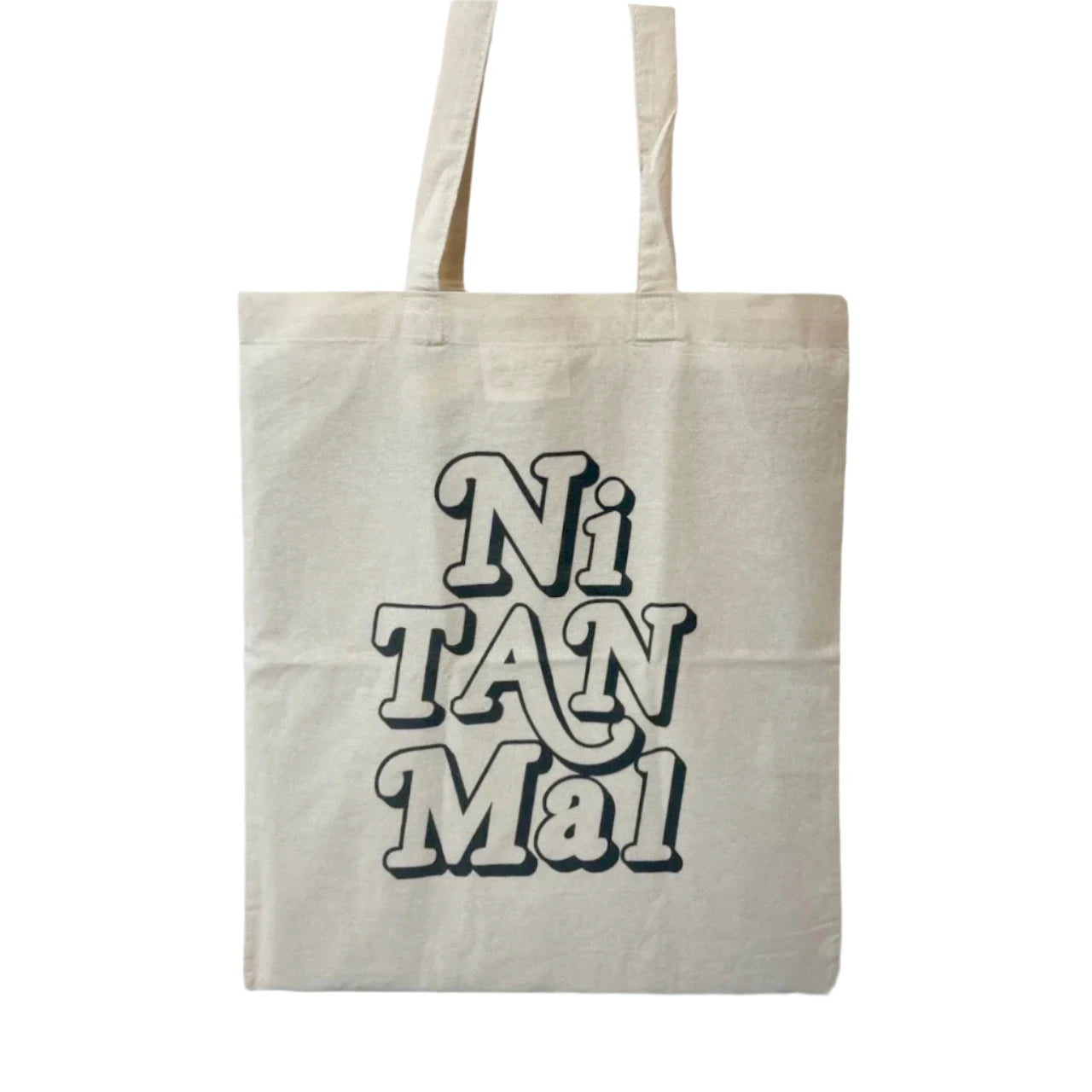 Totebag de color blanco con el texto "ni tan mal" en línea negra 