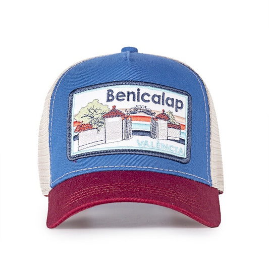 Gorra de tela y rejilla azul , beige y granate con parche bordado del barrio de Benicalap, al noroeste de Valencia
