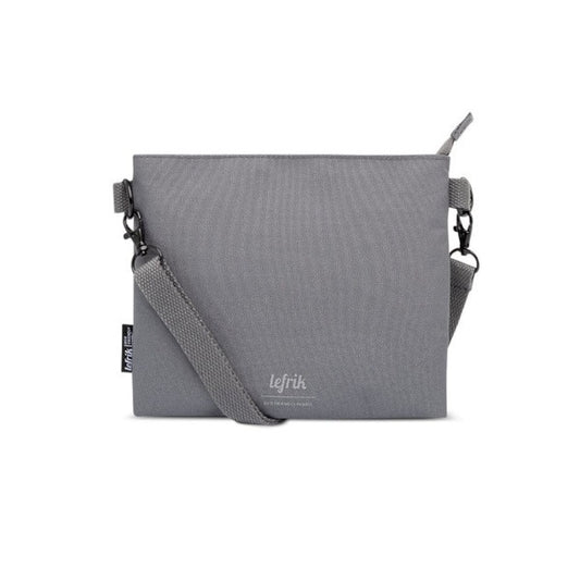 Bolso pequeño color gir hecho de plástico reciclado de la marca española Lefrik