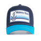 Gorra con visera en azul mariono y azul claro con parche de la playa de Mareny Blau, en Valencia