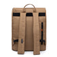 Parte de atrás de la mochila ecológica de plástico reciclado de la marca española Lefrik en color marrón camel con bolsillo y correas regulables
