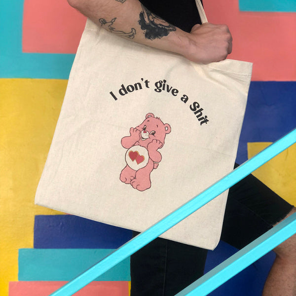Bolsa de Tela con un oso amoroso rosa y el texto I don't give a shit